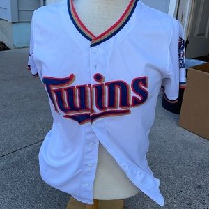Twins shirt youth size medium
